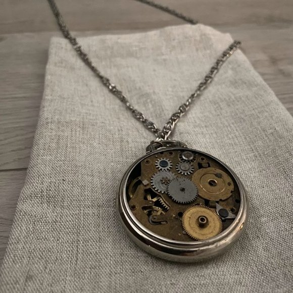 Clock Necklace - Picture 2 of 3